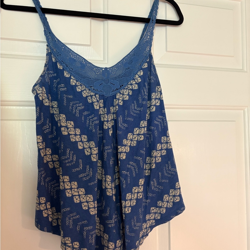 Early 2000s Bandana Style Blue Patterned Flowy Tank Top